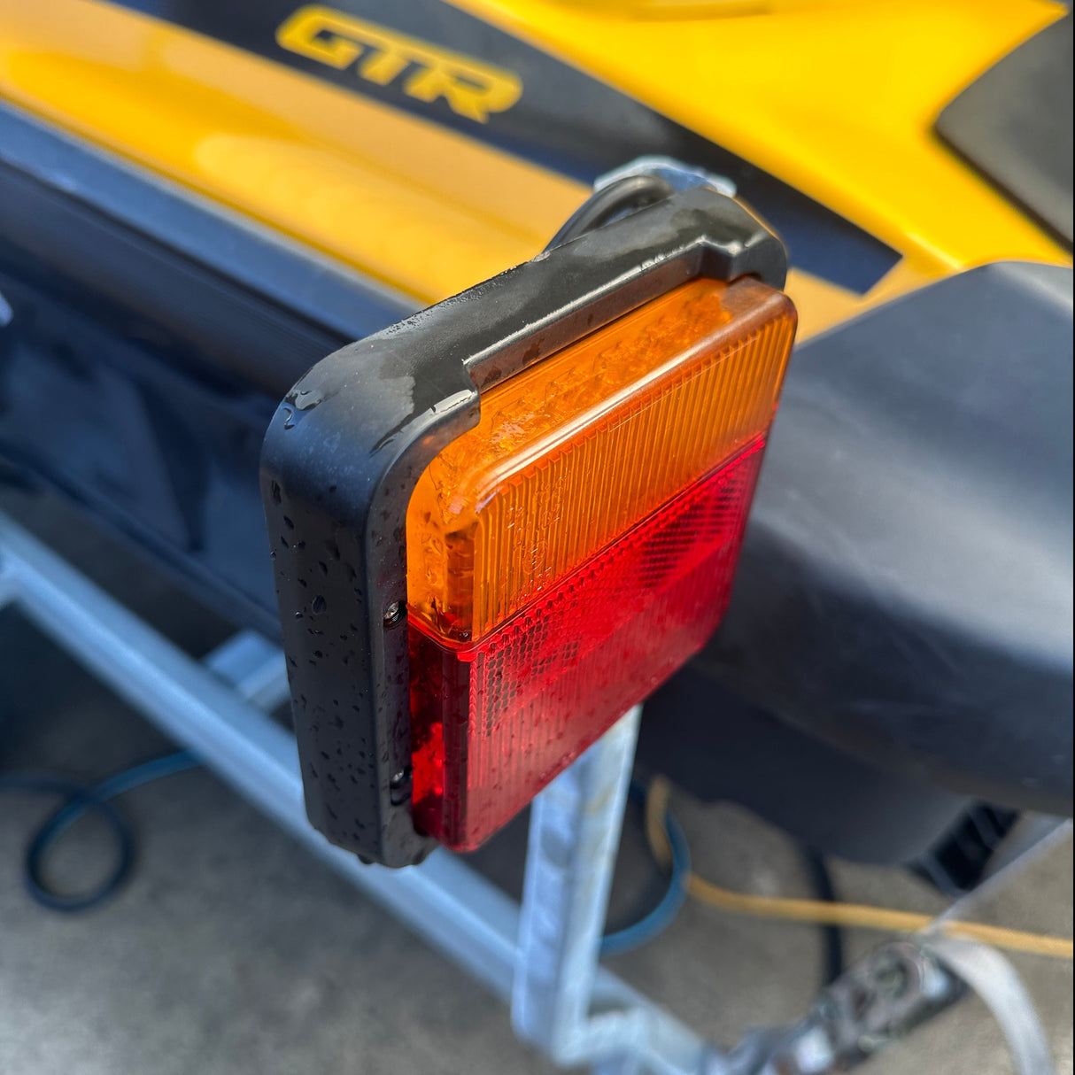 Makz Trailers - Trailer Light Surround