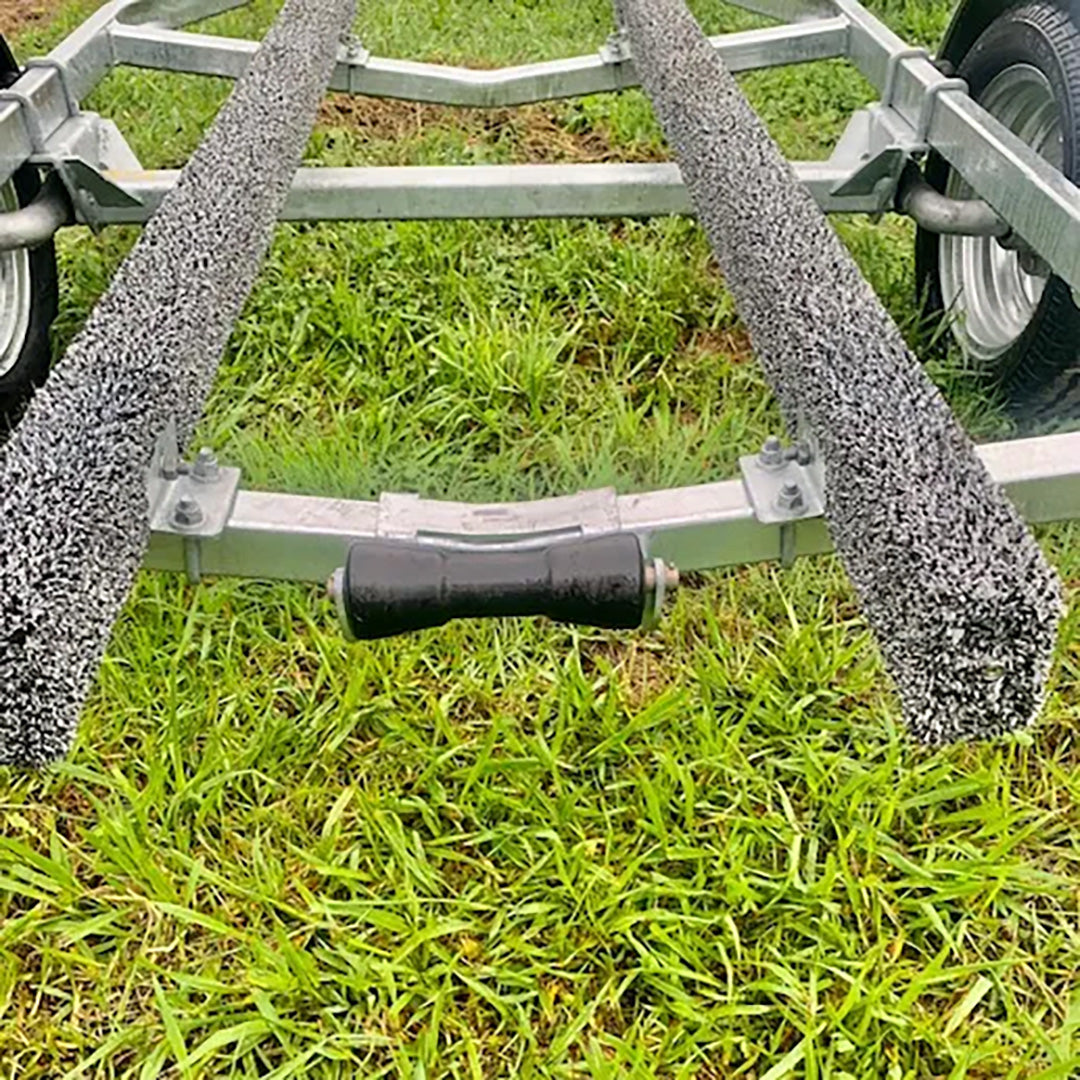 Makz Trailers - Rear Cross Member Roller