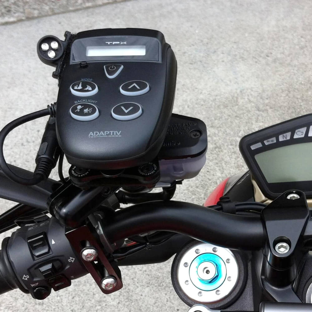 Adaptiv TPX radar detector installed on a motorcycle