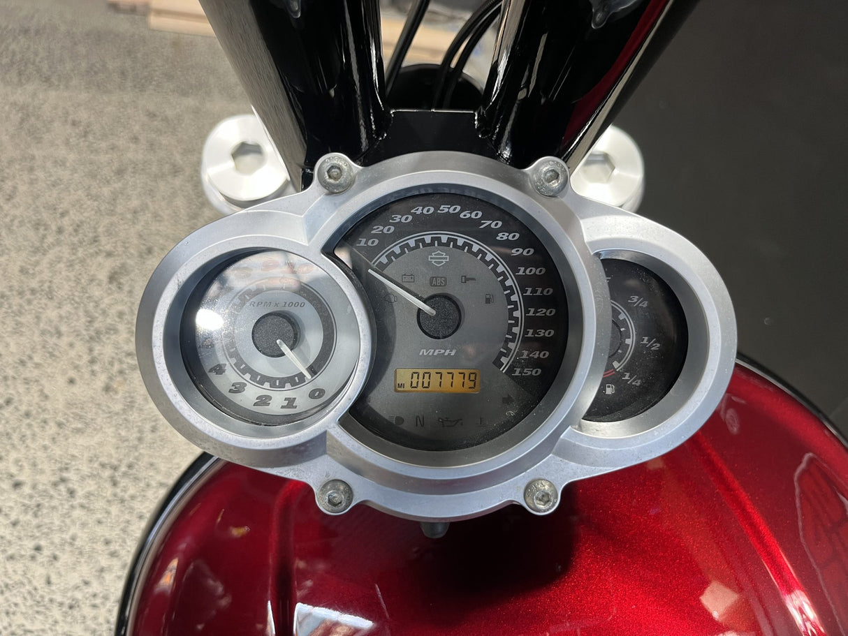 250208045
