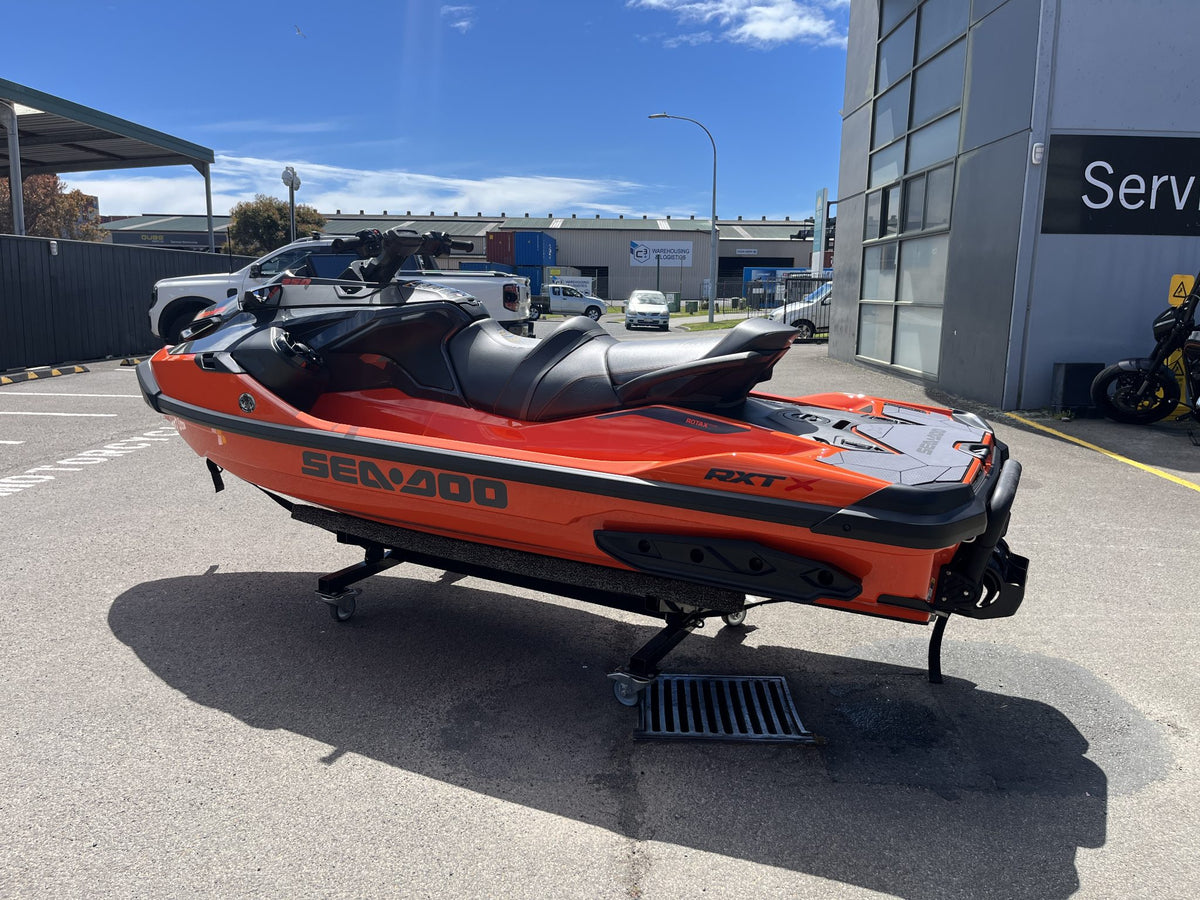 284131712