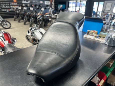 Harley Davidson - Softail / Night Train Badlander Seat