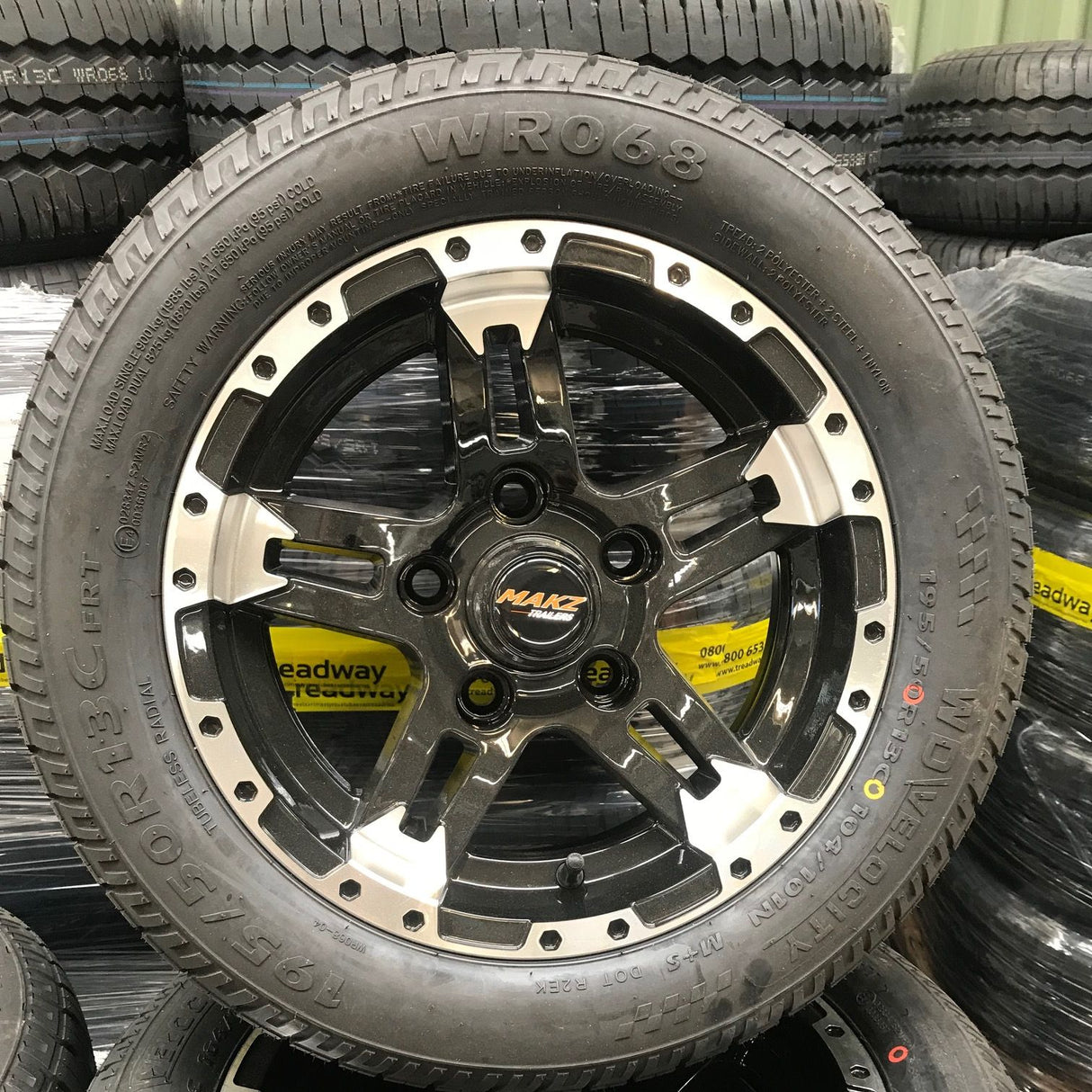 Makz Trailers - Black Mag Wheel 195/70-15